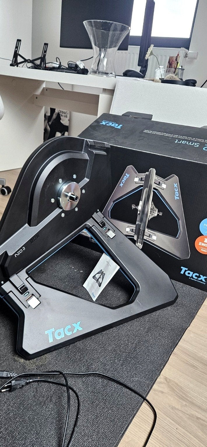 Tacx NEO 2 Smart T2835 fietstrainer + Tacx mat + accessoires, Ophalen of Verzenden