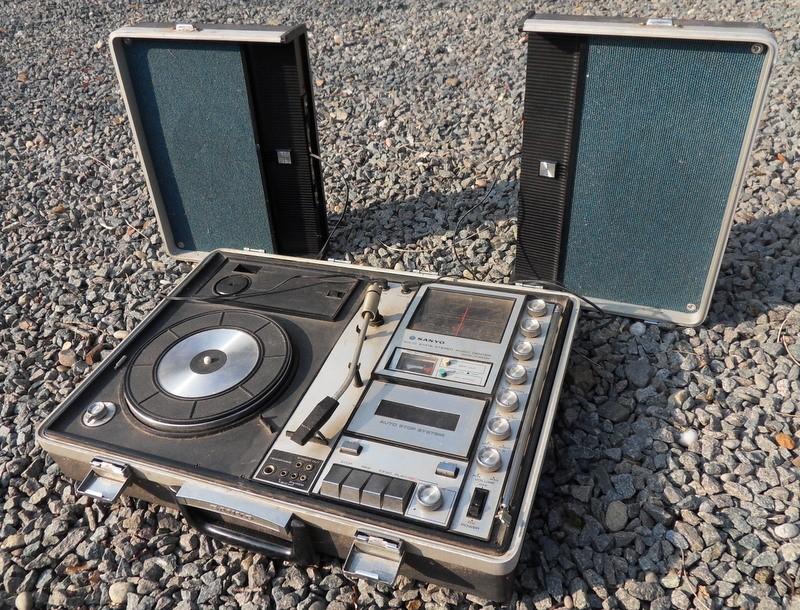 Vintage stereoradio/LP/cassette, DRAAGBAAR 220V enbatterijen, Audio, Tv en Foto, Gebruikt, Draagbaar, Ophalen, Tuner of Radio