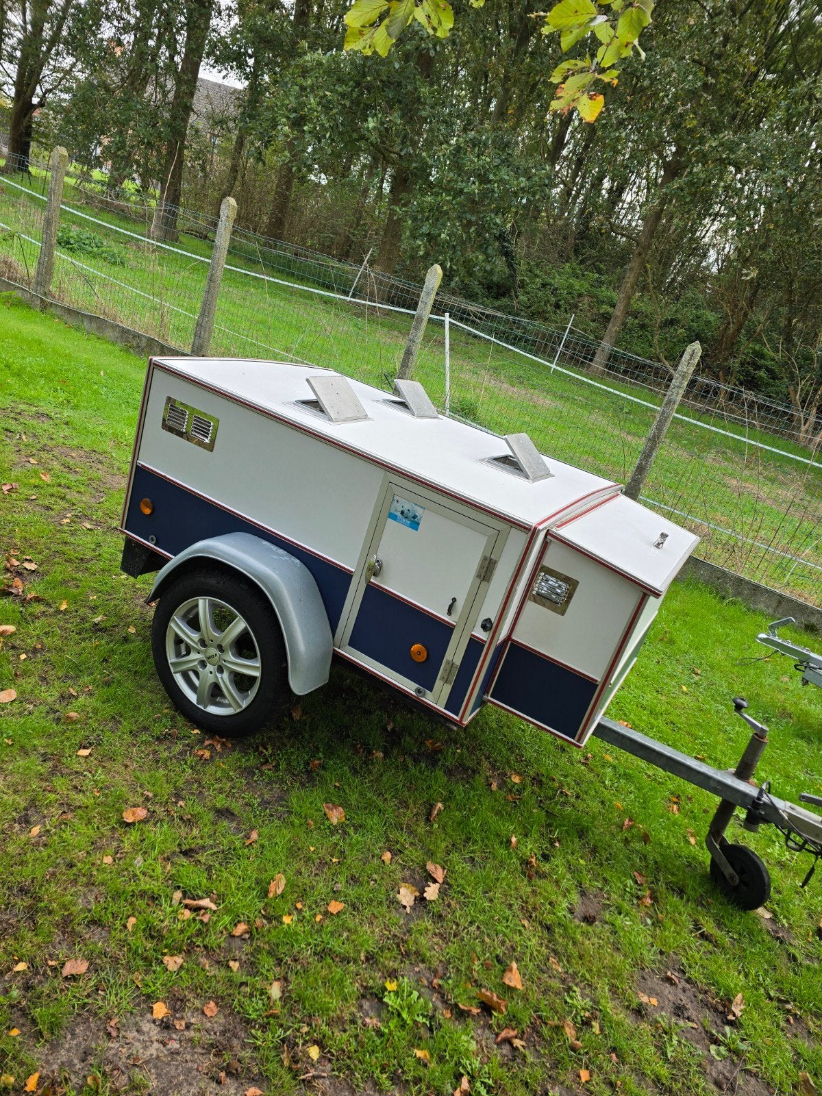 Honden aanhangwagen JSB voor 3 honden, Ophalen