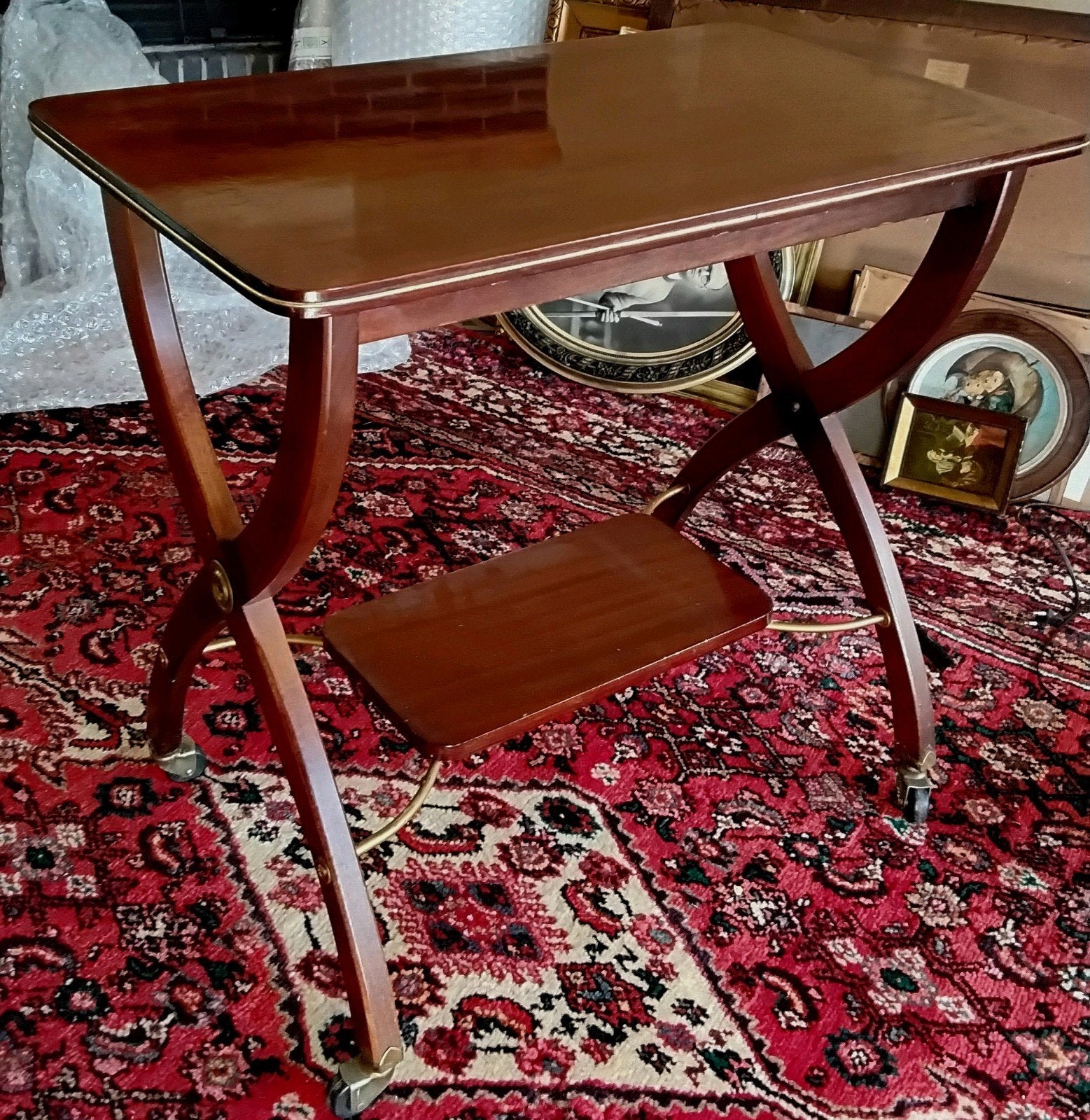 Table d'appoint vintage en bois sur roulettes/garçon de serv, Antiquités & Art, Enlèvement ou Envoi