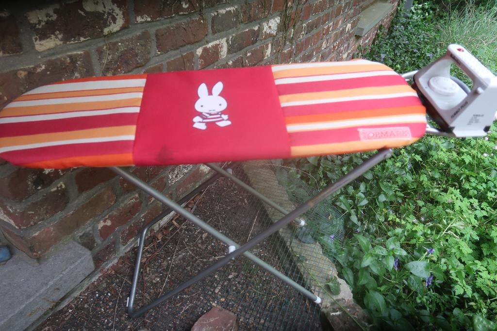 speelgoed strijkplank Nijntje en strijkijzer, Kinderen en Baby's, Ophalen of Verzenden, Gebruikt