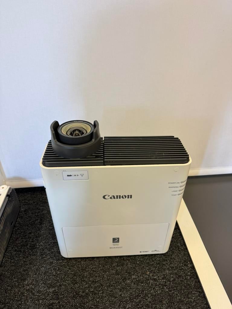 Canon WUX450ST – professionele short throw WUXGA projector, Audio, Tv en Foto, Beamers, Ophalen, Canon, Zo goed als nieuw, LCD
