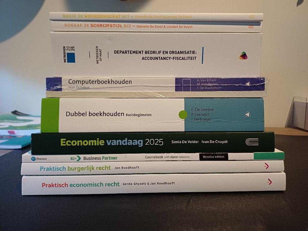Boeken 1e bachelor accountancy-fiscaliteit Hogent, Ophalen, Zo goed als nieuw, Accountancy en Administratie