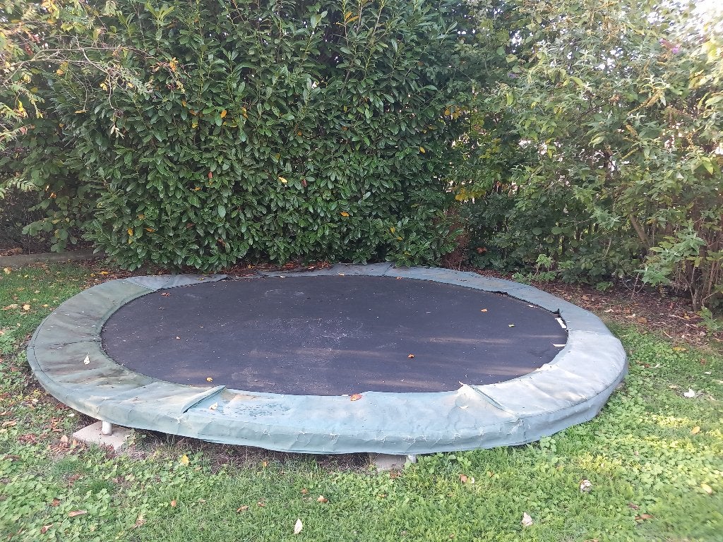 GRATIS OUD IJZER trampoline, Ophalen, Gebruikt, IJzer