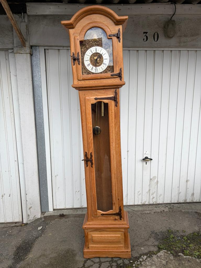 Horloge antique, Enlèvement