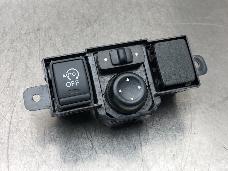 COMMUTATEUR RÉTROVISEURS Nissan Note (E12), Autos : Pièces & Accessoires, Utilisé, Nissan