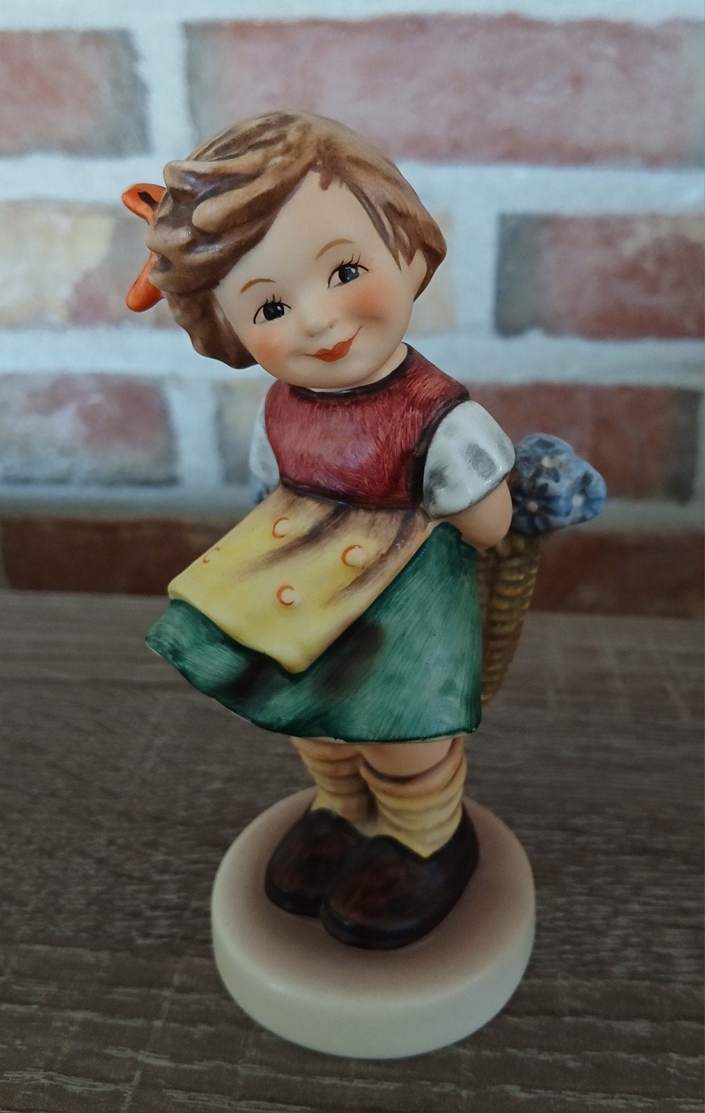 Hummel nr. 377 - Bashful - 12 cm - TMK 7, Enlèvement ou Envoi, Comme neuf, Hummel