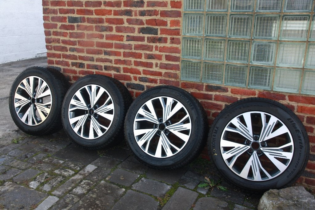 jantes  pneus hiver audi q4 elect, Autos : Pièces & Accessoires, Pneus hiver, Pneu(s), Utilisé, 19 pouces