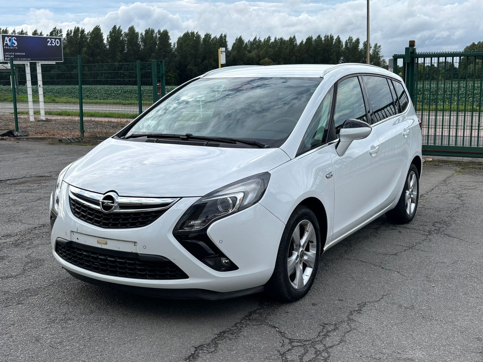 Opel Zafira 1.4 essence 5place gps airco lez ok, Autos, Euro 5, Entreprise, Noir, 5 portes