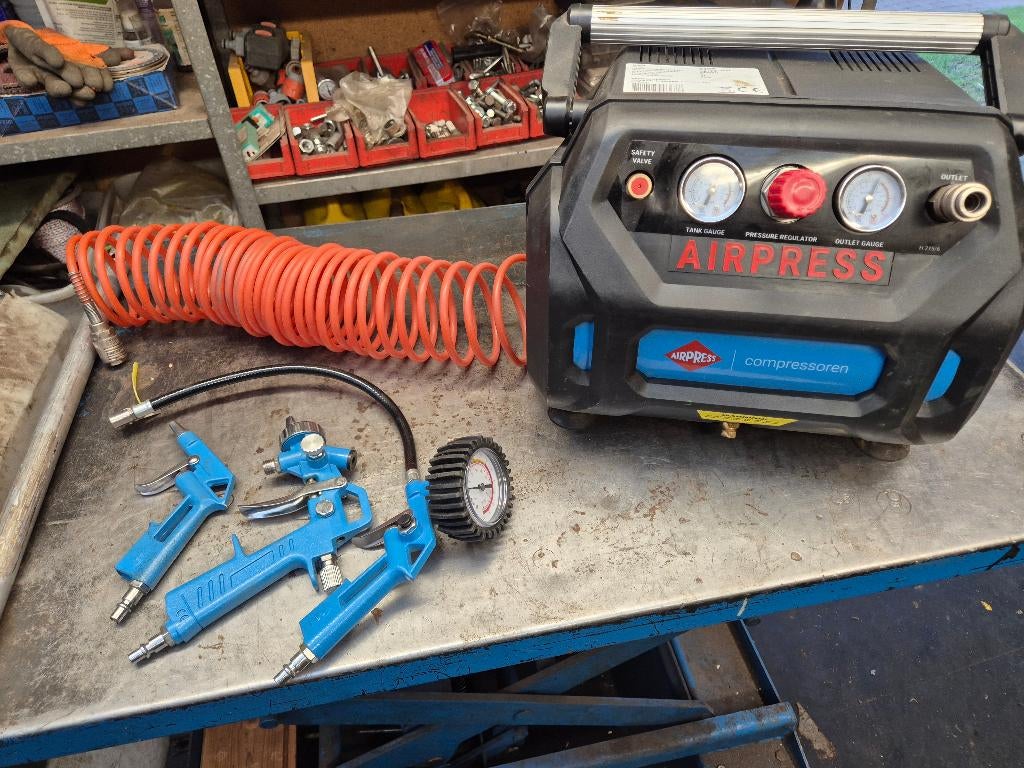 Airpress H 215-6 Compressor - Olievrij - 8bar - 92l/min - 6L, Doe-het-zelf en Bouw, Ophalen, Zo goed als nieuw