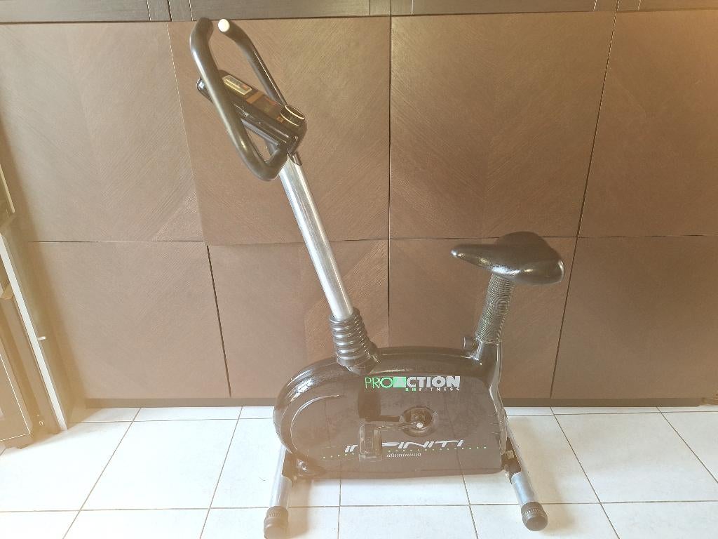 Vélo d'appartement magnétique Proaction BH Fitness, Ophalen, Gebruikt, Aluminium, Hometrainer