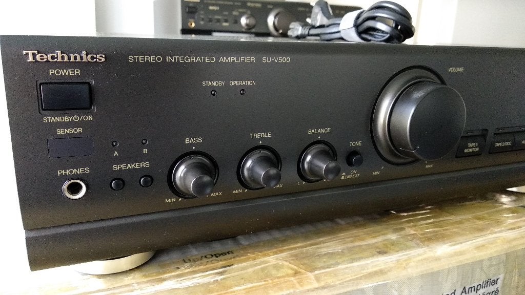 TECHNICS model SU V500 - Stereo Integrated Amplifier, Autres marques, Moins de 60 watts, Comme neuf, Enlèvement