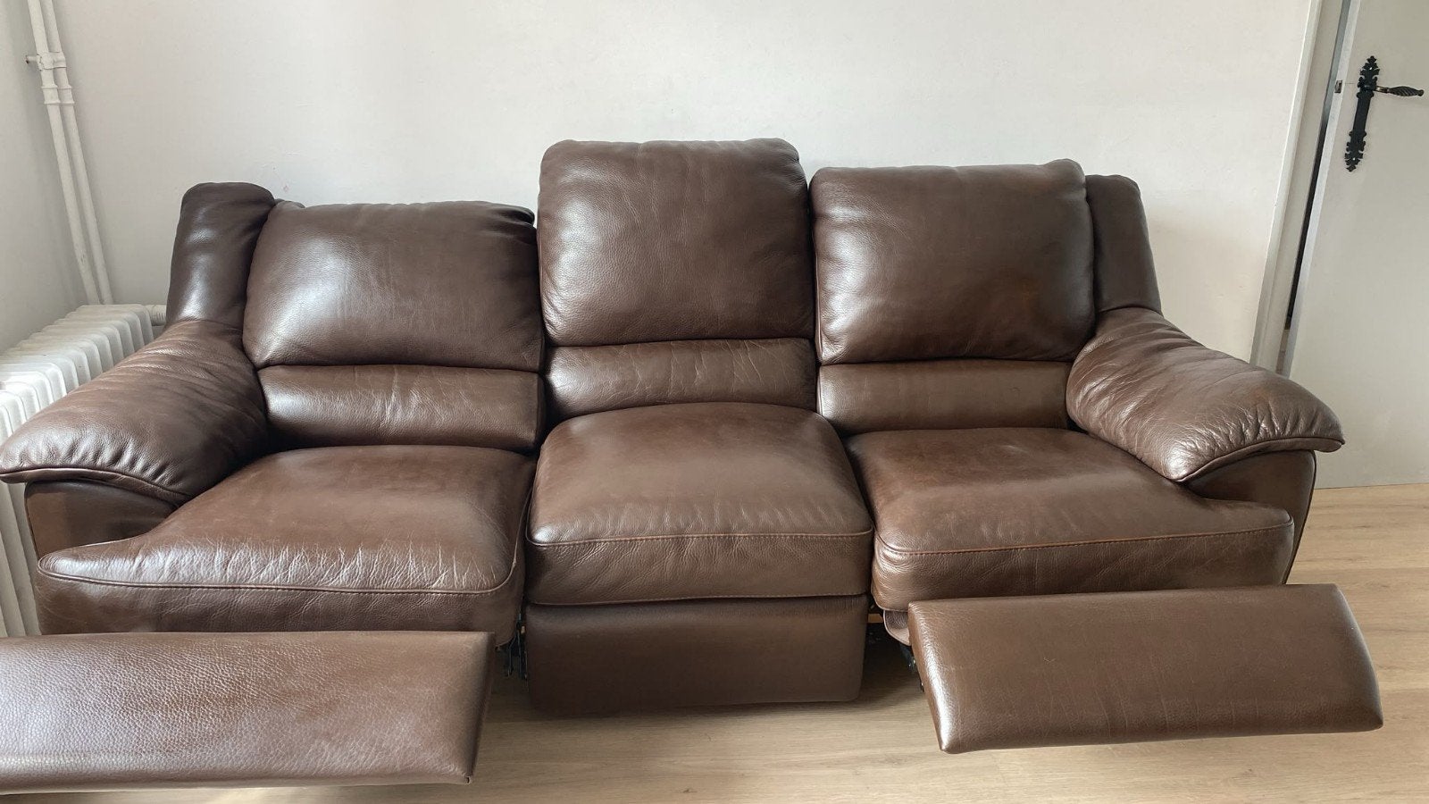 Gratis lederen zetel met relaxfunctie, Ophalen