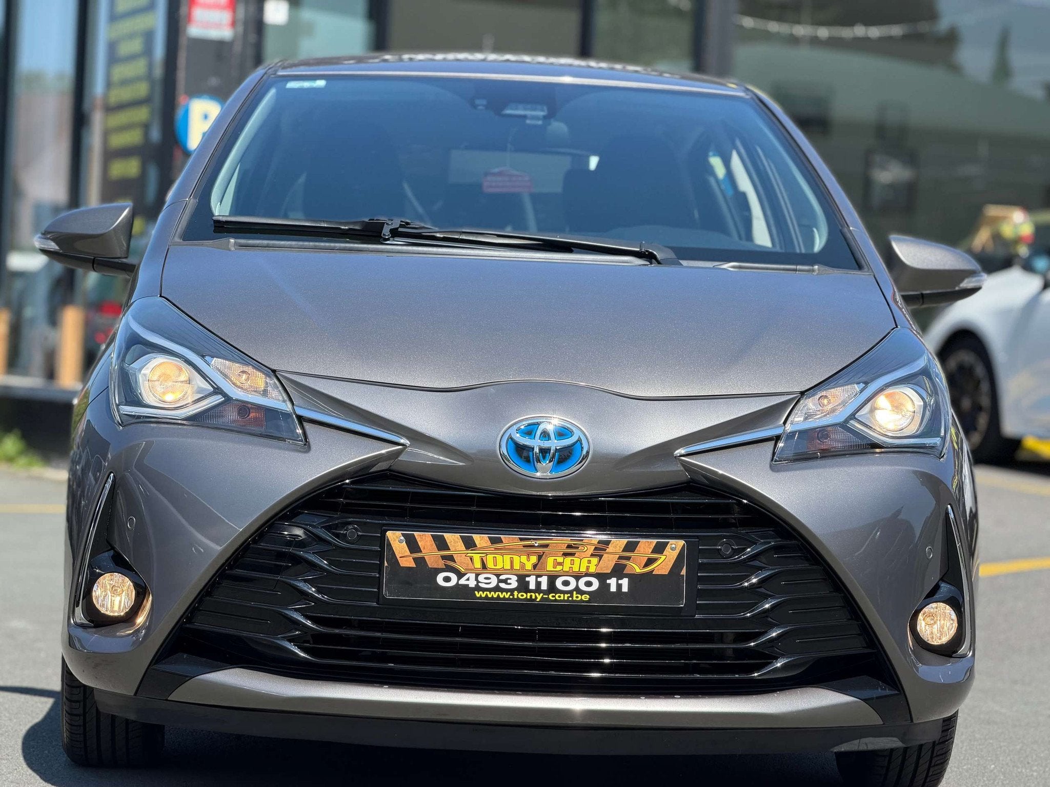 Toyota Yaris Hybrid 1.5i VVT-i*NAVI*CAMERA*BT*USB*G12M, Autos, Toyota, Argent ou Gris, Achat, Euro 6, Noir