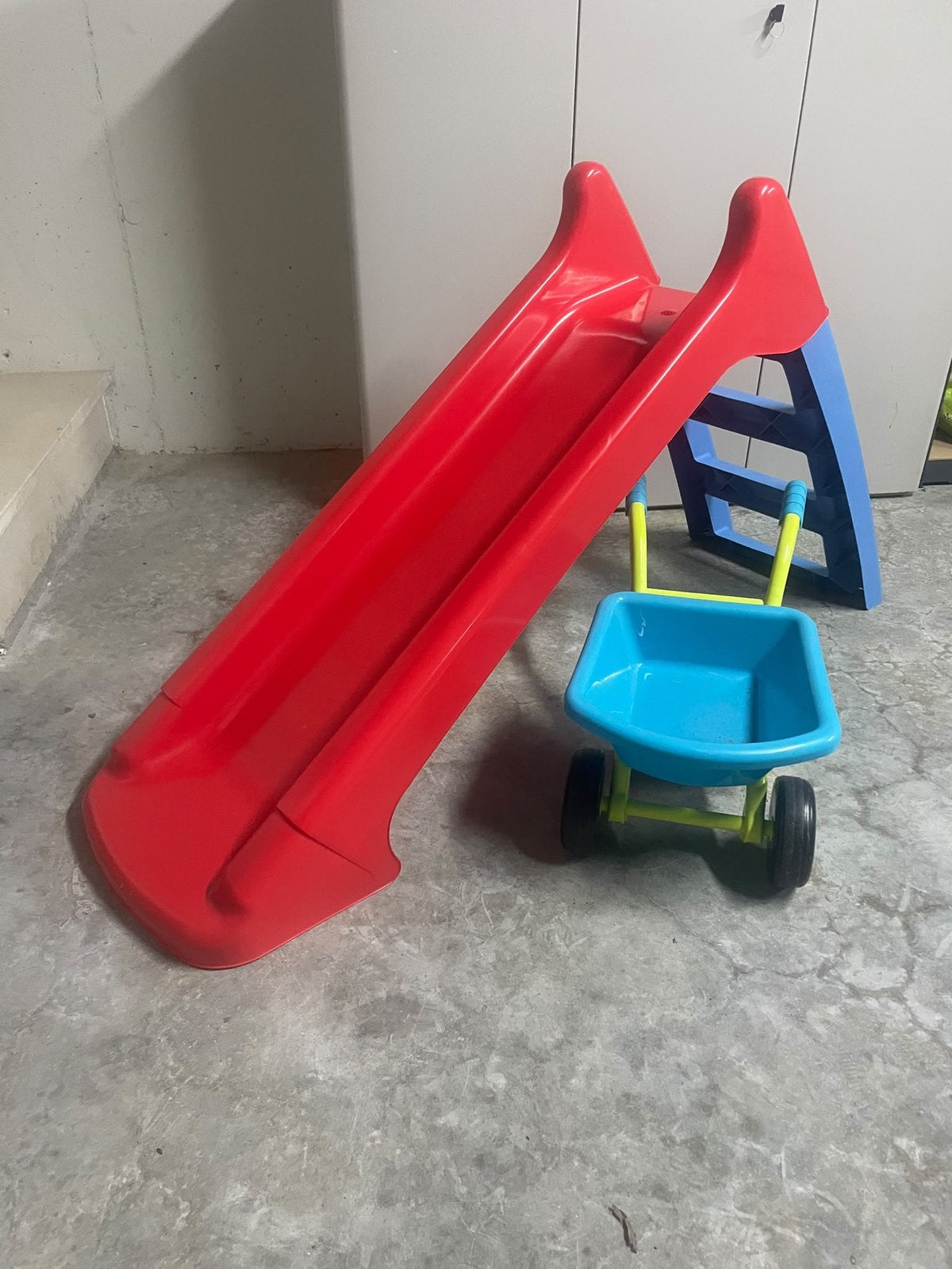 Kunststof kinder glijbaan + kruiwagen, Ophalen, Gebruikt, Glijbaan