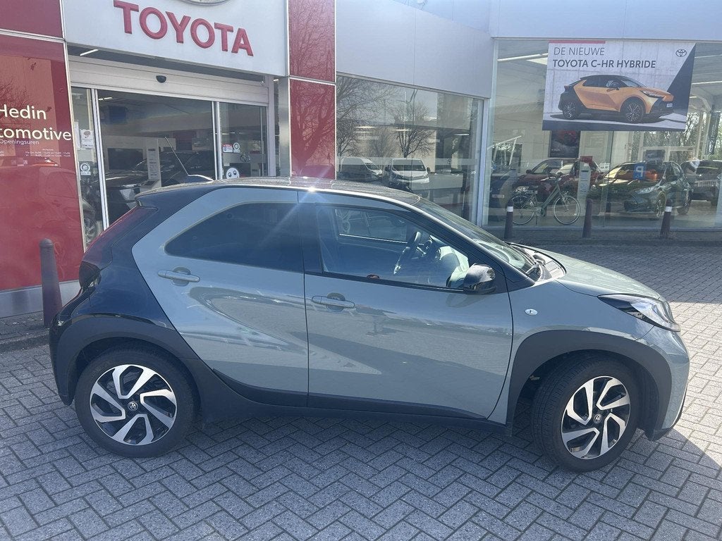 Toyota Aygo X 1.0 VVT-i Pulse CVT | Achteruitrijcamera | Nav, Auto's, Toyota, 4 zetels, Stof, Gebruikt, 965 kg