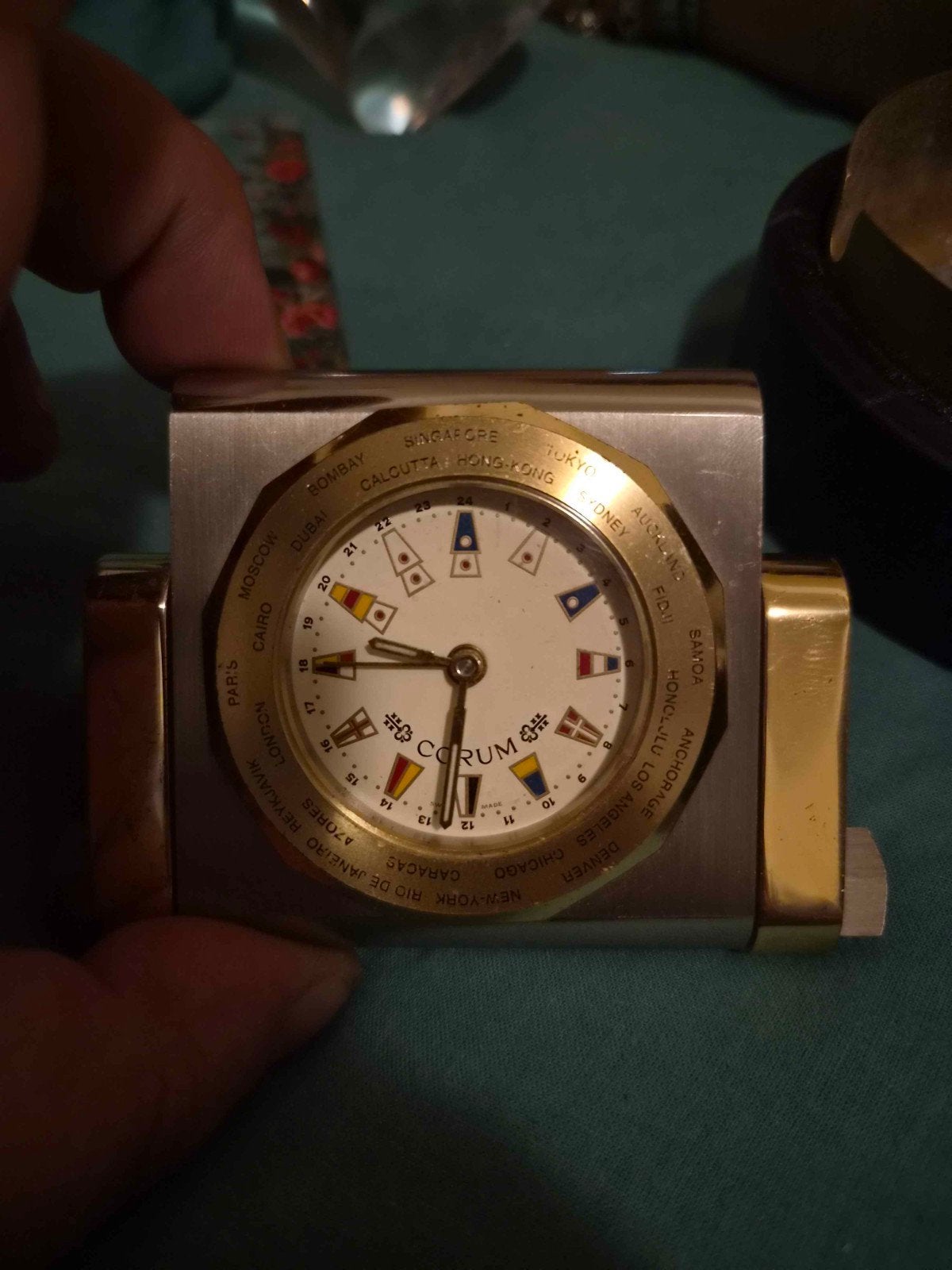 Corum Admiral's Cup bureauklok, Antiek en Kunst, Ophalen of Verzenden