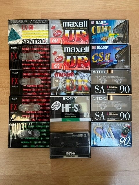 Veertien TDK, Maxell etc. cassettebandjes nog in seal, Cd's en Dvd's, Ophalen of Verzenden, Nieuw in verpakking, 2 t/m 25 bandjes