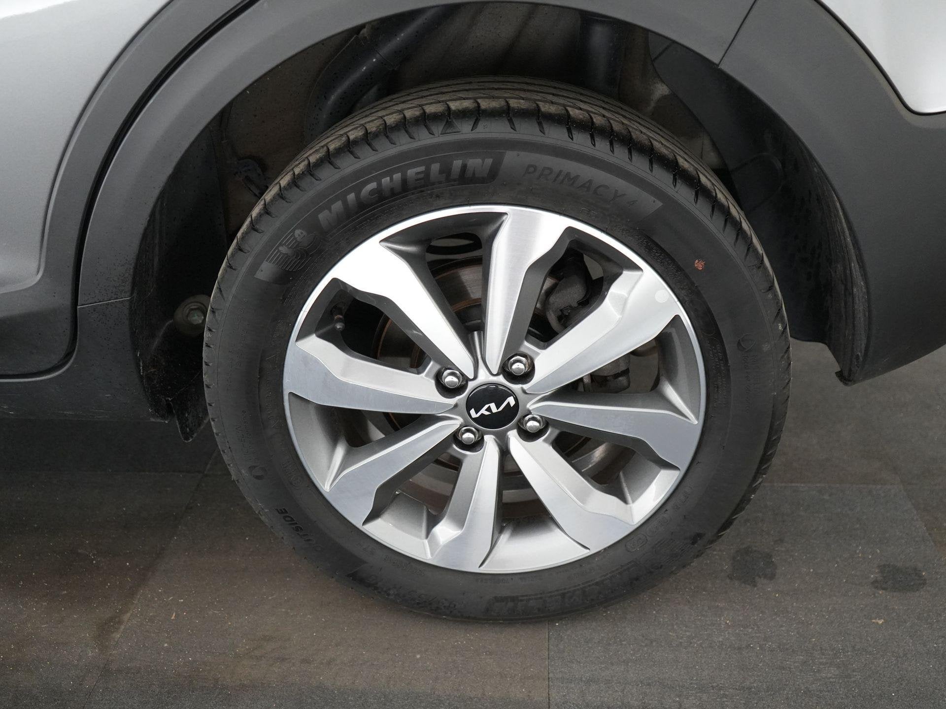 KIA Stonic 1.0 T 100 Style Edition DCT, Dealer onderhouden, Zwart, 127 g/km, Bedrijf