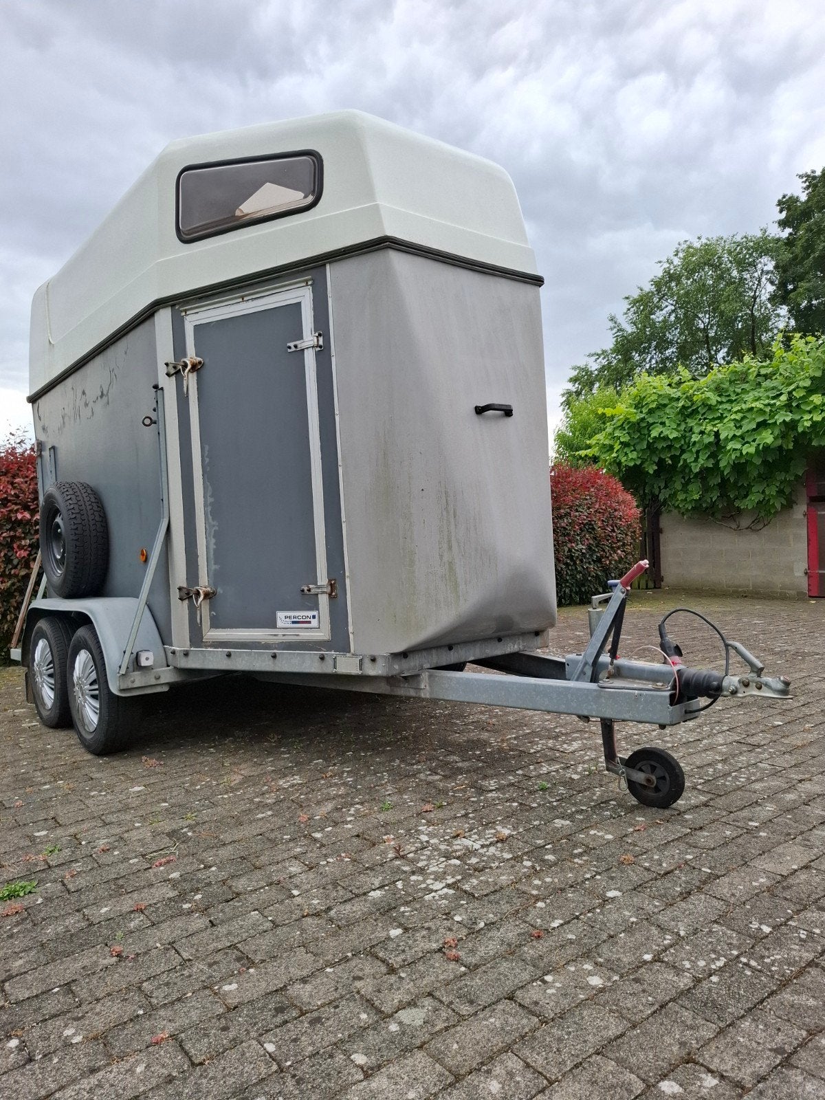 Paardentrailer Hotra, Animaux & Accessoires, Chevaux & Poneys | Semi-remorques & Remorques, Enlèvement, Utilisé, Bois, Remorque 2 chevaux