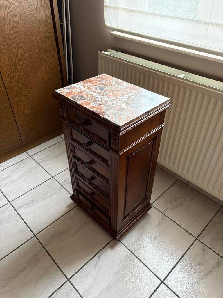 Table de chevet avec terrasse en marbre, 70 cm ou plus, Comme neuf, Moins de 45 cm, Enlèvement