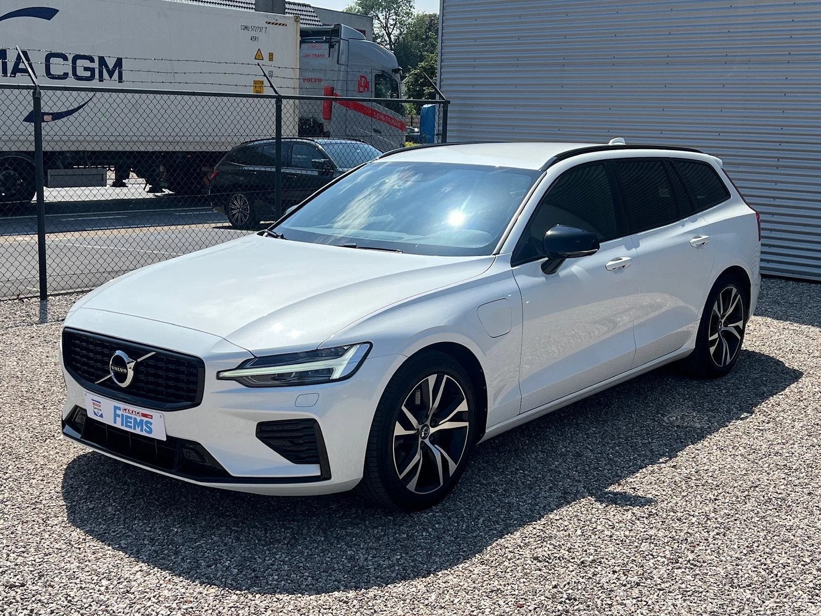Volvo V60 T6 TWIN ENGINE*R-DESIGN*LEDER*CAMERA, Autos, Cuir, Achat, Euro 6, Entreprise