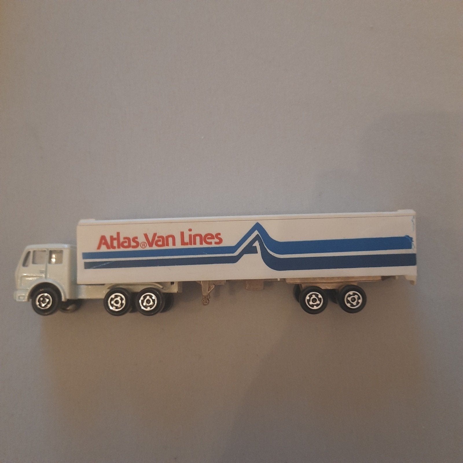 MAJORETTE * CAMION MERCEDES+ATLAS VAN LINES. * 1:100 *VINTA, Enlèvement, Comme neuf, Bus ou Camion, Majorette