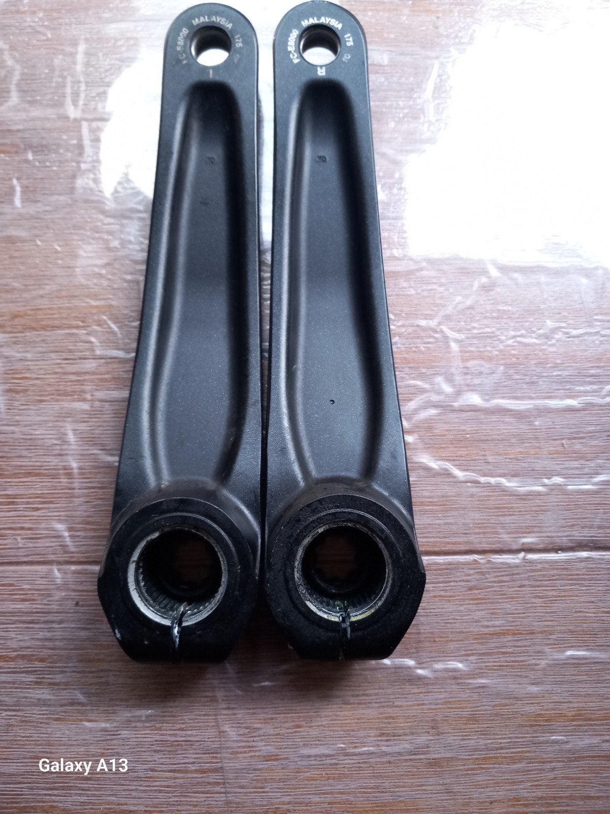 manivelles schimano  2 paires une dev172 mm et l'autre 170mm, Fietsen en Brommers, Schimano, Ophalen of Verzenden, Zo goed als nieuw