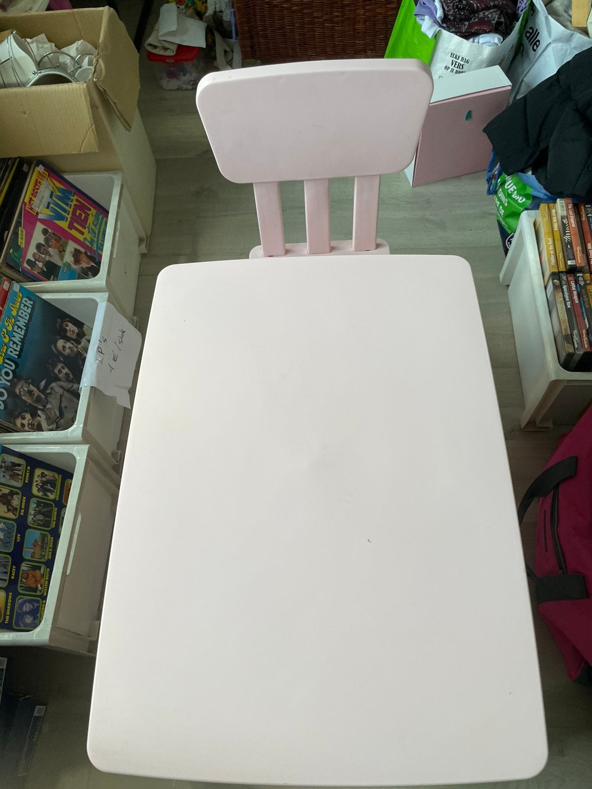 Kindertafeltje met stoel - IKEA, Ophalen, Zo goed als nieuw