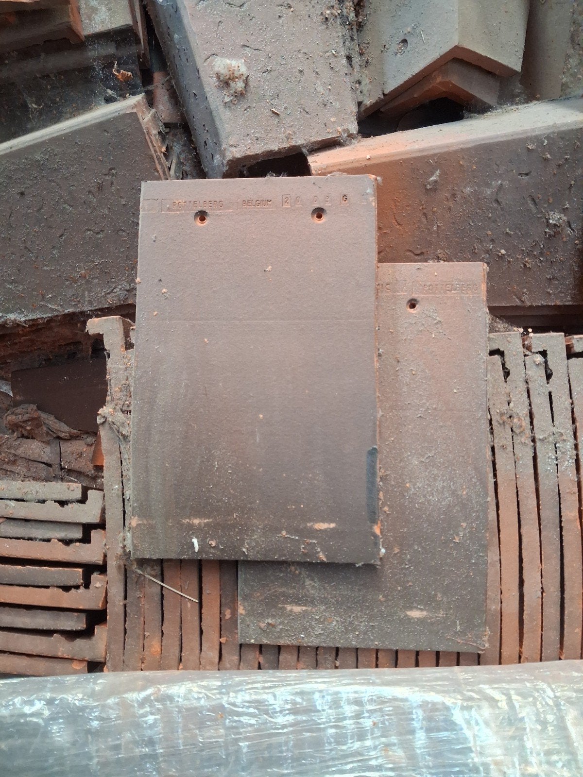 tegelpan koramic, Doe-het-zelf en Bouw, Ophalen, Nieuw, Steen of Klei