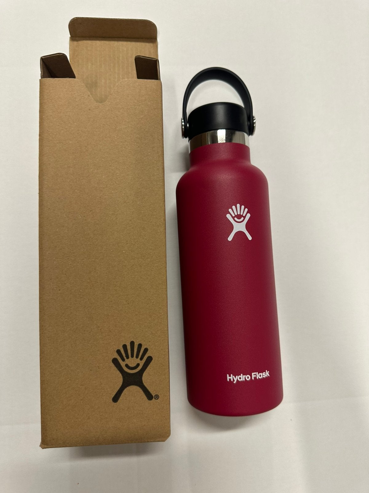 Bouteille à boire Hydroflask 532 ml, Sports & Fitness, Gourdes d'eau, Envoi, Neuf