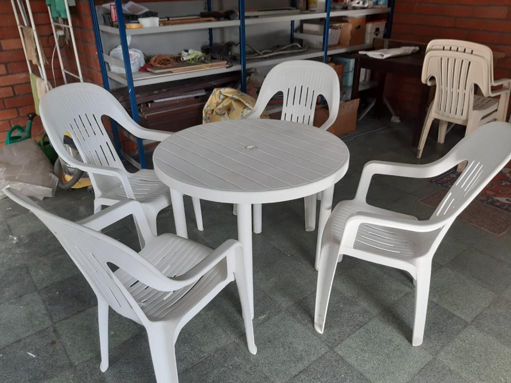 Tuintafel met stoelen, Enlèvement