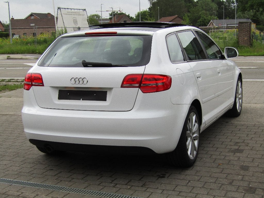 Audi A3 1.6 TDI, Auto's, Voorwielaandrijving, Stof, Zwart, 4 cilinders