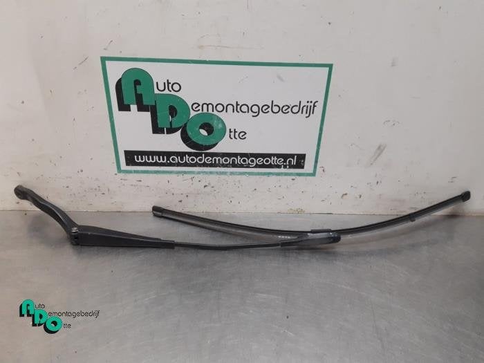 Bras essuie-glace avant d'un Opel Corsa (Corsa D 07-), -, Opel, 3 mois de garantie, Utilisé