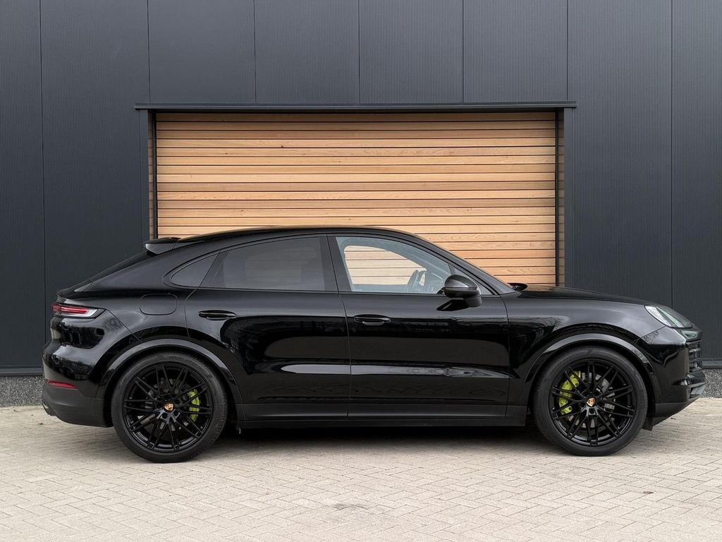 Porsche Cayenne Coupé 3.0 E-Hybrid MASSAGE|PANO|STOELVENTILA, Automaat, Cayenne, Zwart, Bedrijf