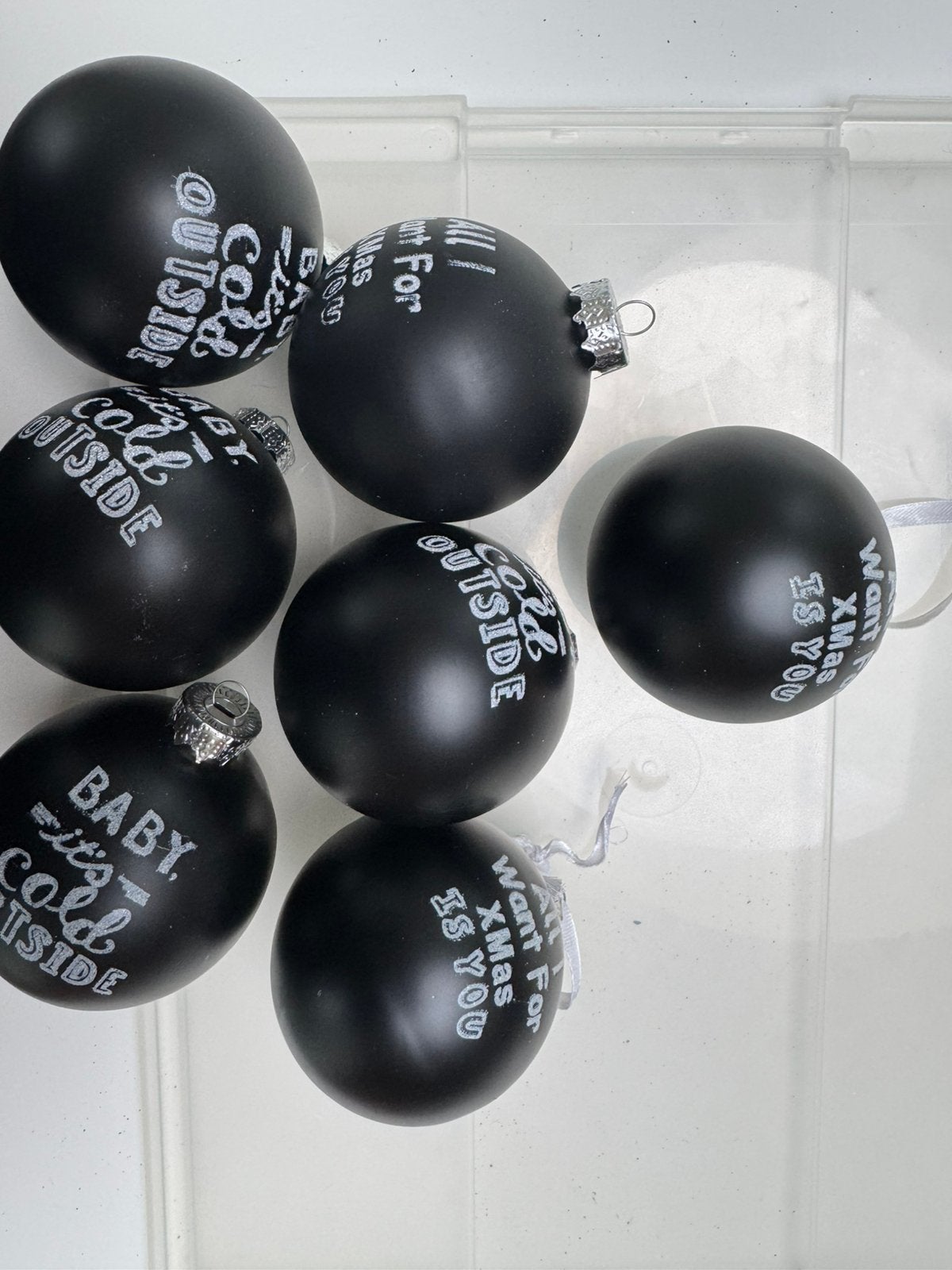 Set van 7 zwarte kerstballen met tekst, Ophalen, Zo goed als nieuw