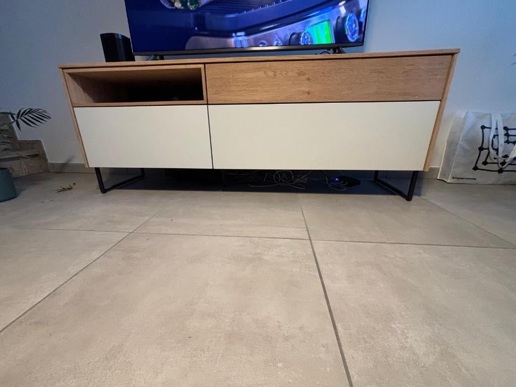 Tv-meubel Xooon, Ophalen, 150 tot 200 cm, Scandinavian, Zo goed als nieuw