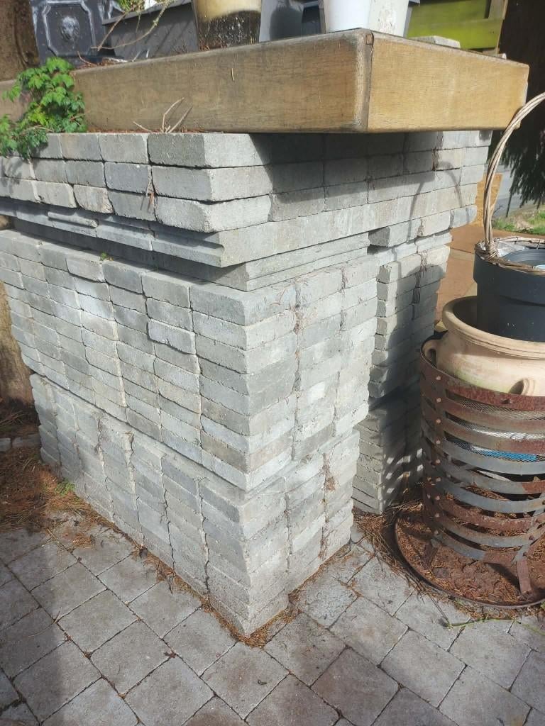 + de 1900 Klinkers "±43 m²" Gris, 15x15x5 (0,40€ piece), Tuin en Terras, Overige Tuin en Terras, Zo goed als nieuw, Ophalen