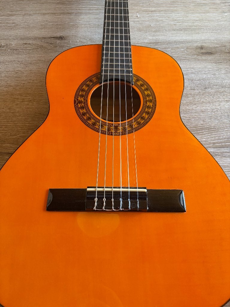 Stagg oranje klassieke gitaar, Muziek en Instrumenten, Ophalen, Gebruikt, Klassieke of Spaanse gitaar