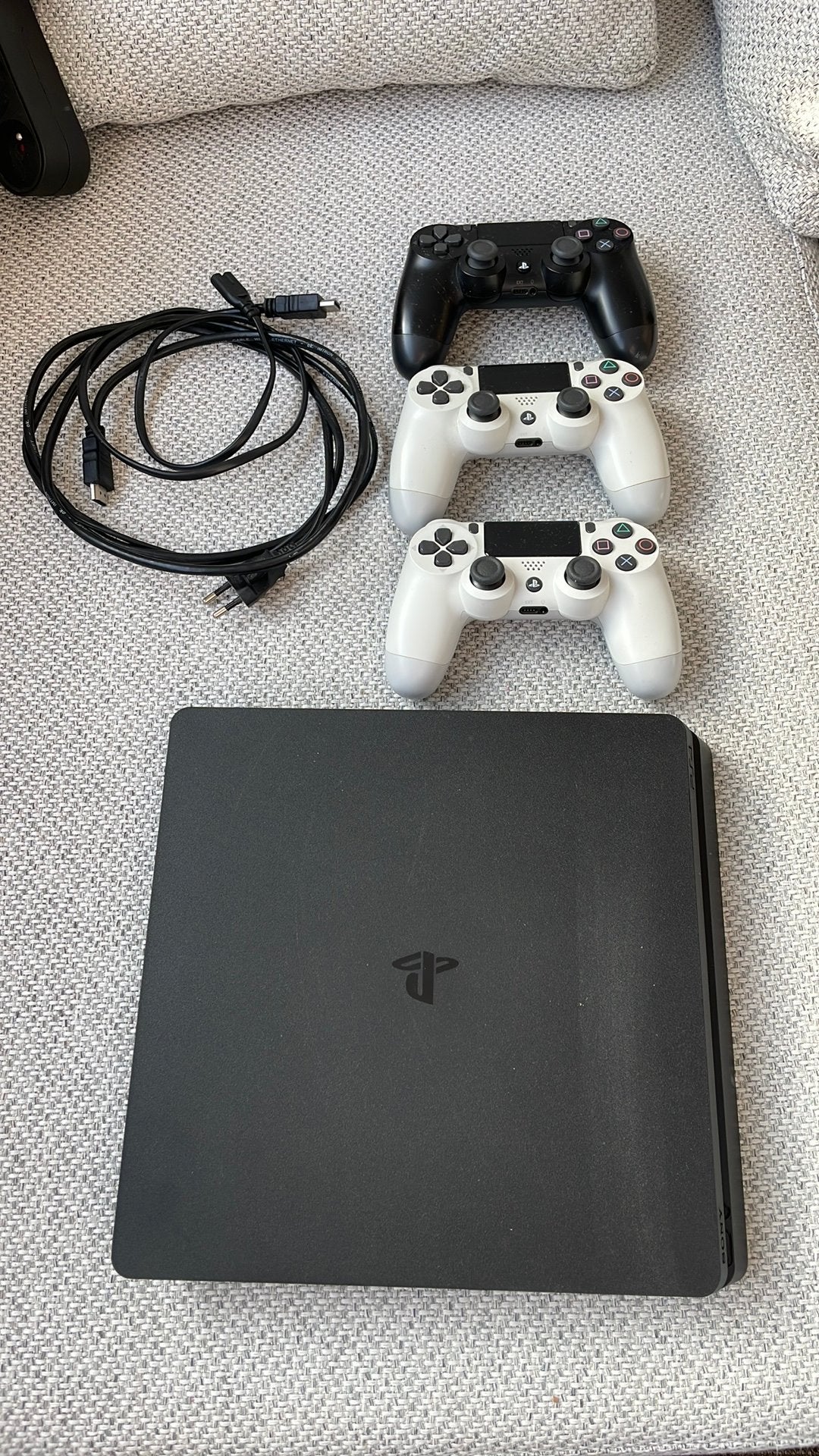 Playstation 4 Slim + spelletjes + controllers, Ophalen of Verzenden, Zo goed als nieuw, Met 3 controllers of meer, Slim