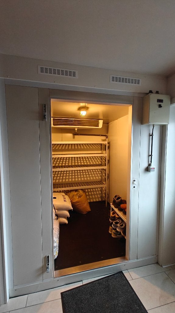 Koelcel / walk-in koelcel 1,8 x 1,8 m met schabben, Ophalen, Gebruikt, Koelen en Vriezen