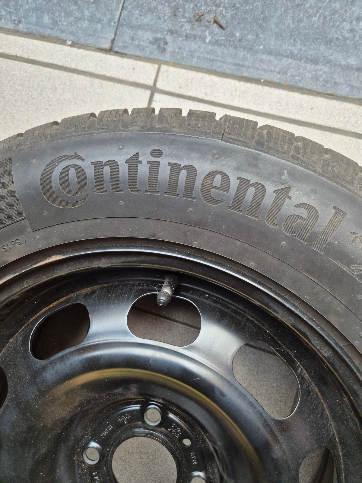 set winterbanden Continental 215/65 R 16 H, Ophalen, 16 inch, Banden en Velgen, Winterbanden