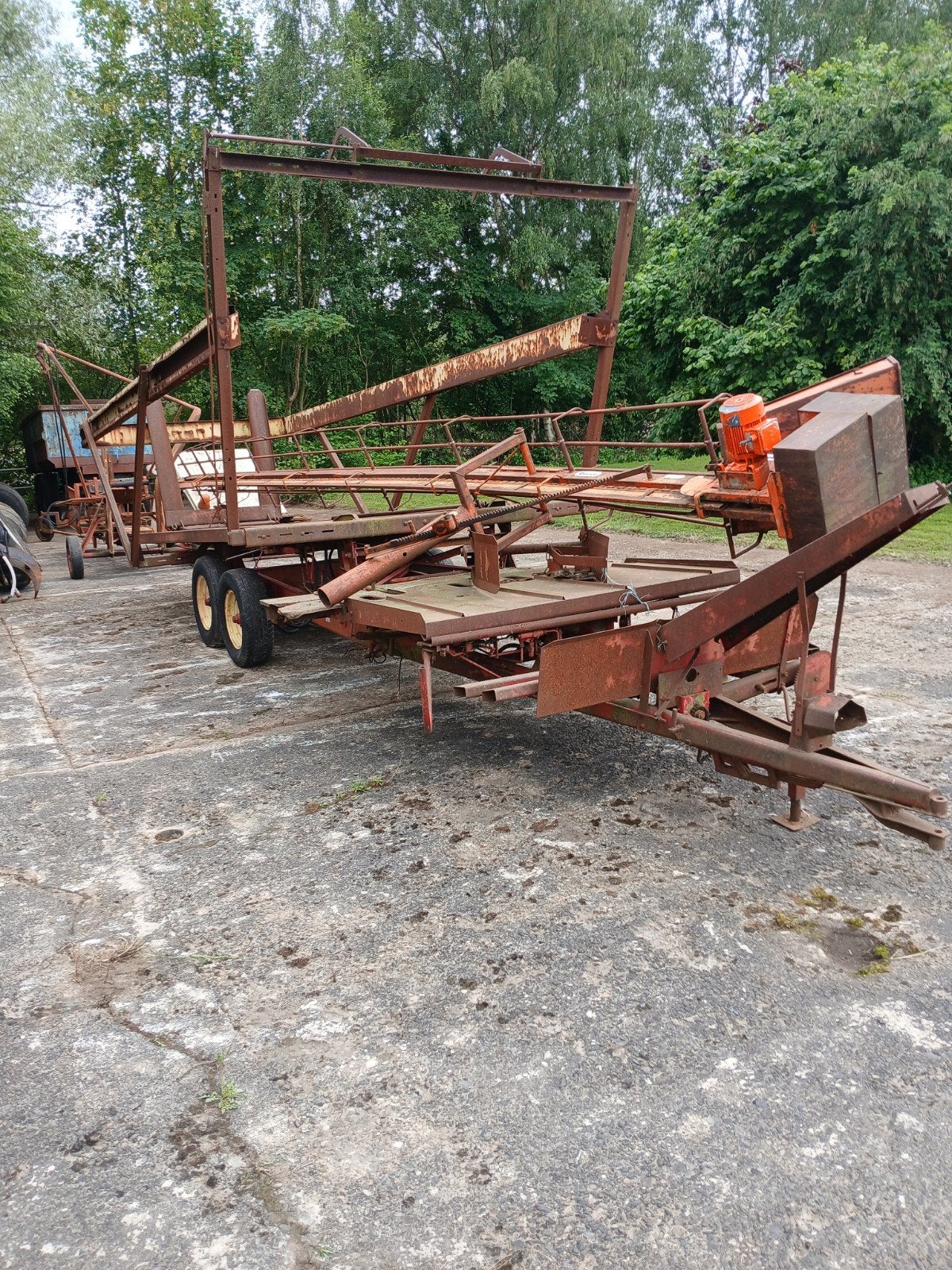 Wagon-chargeur de petites balles Newholland, Enlèvement