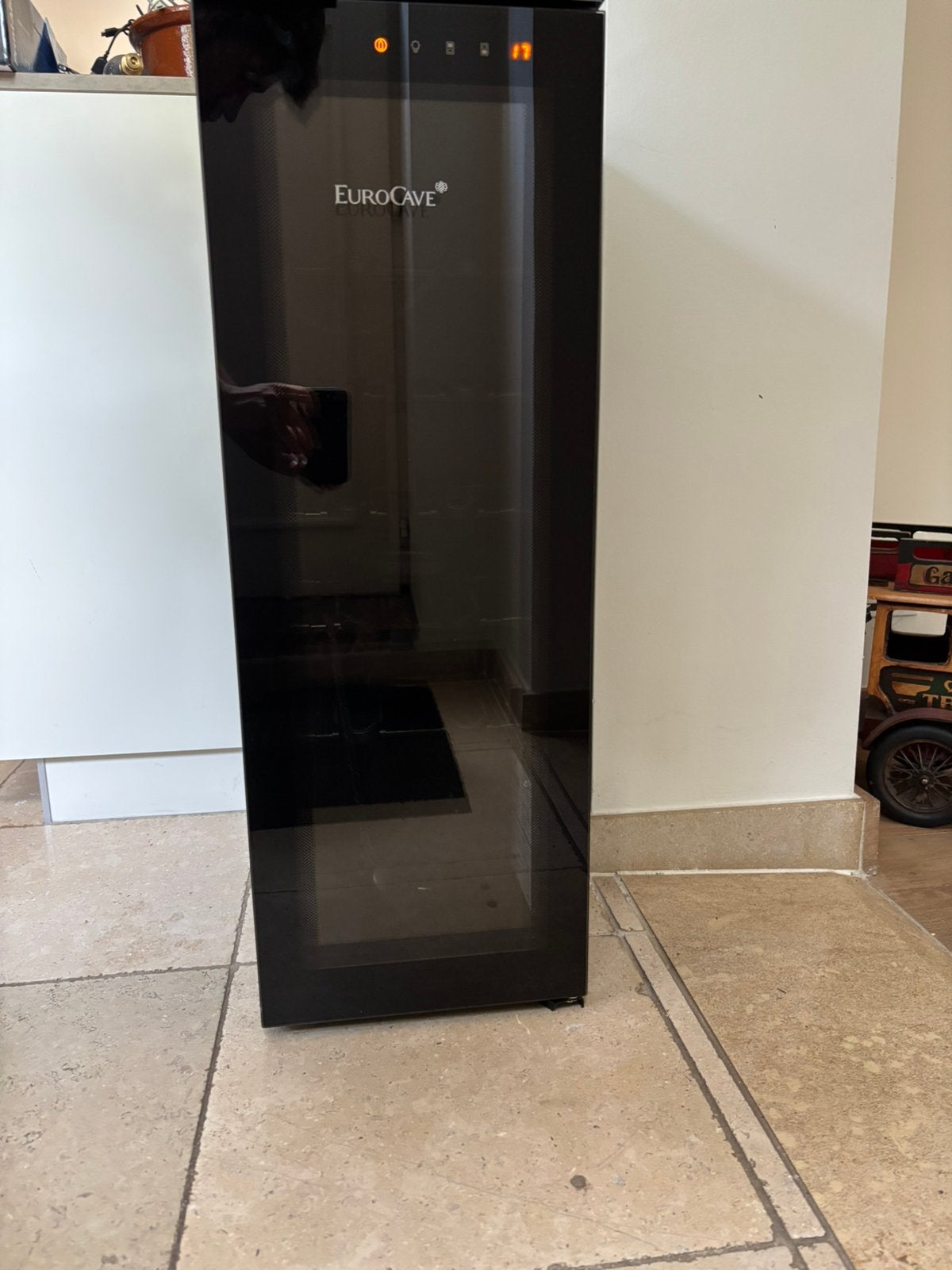 Wijnfrigo, Elektronische apparatuur, Koelkasten en IJskasten, Ophalen, Zo goed als nieuw