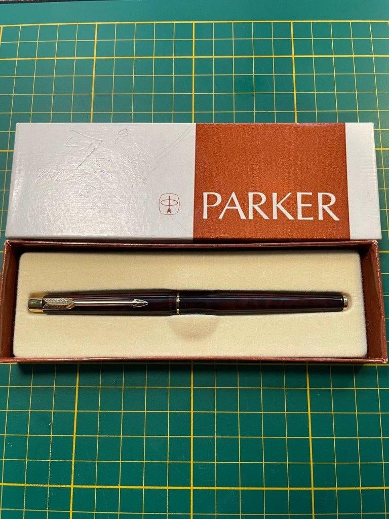 Parker Classic Lacquered Thuya GT Fountain Pen F Nib, Ophalen of Verzenden, Parker