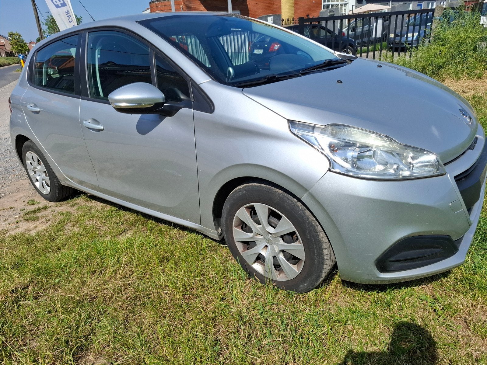 PEUGEOT 208 1.6 hdi 2016 eur 6b, Autos, Argent ou Gris, Achat, Euro 6, Entreprise