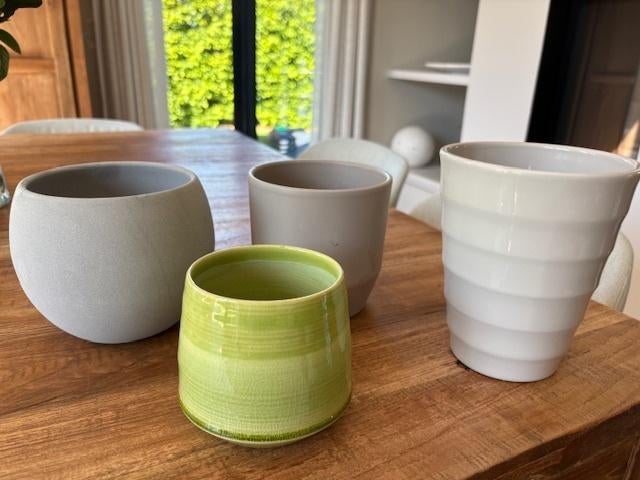 4 pots de fleurs, Enlèvement ou Envoi, Moins de 25 cm, Rond, Comme neuf