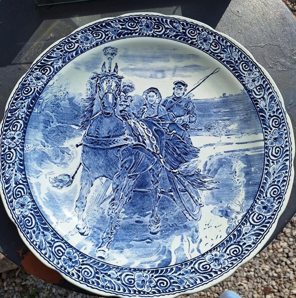 Assiette Delf, Enlèvement