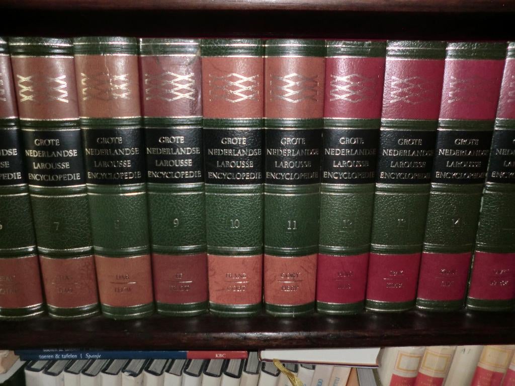 Nederlands Larousse  Encyclopedie, Boeken, Encyclopedieën, Ophalen, Zo goed als nieuw, Algemeen, Complete serie