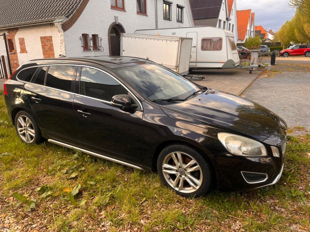 Volvo V60 280 000 km 2.0 diesel manuelle, Autos, Achat, 5 portes, V60, Diesel